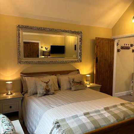 Mulberry House Farm Mulberry Lodge Chippenham  Extérieur photo